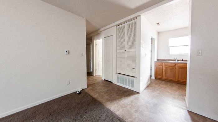 Algona, South Smith Apartments - One Bedroom - Hallway